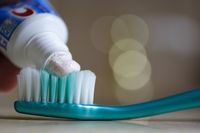 Пошаговая инструкция о том, как отстирать зубную пасту с разных тканей