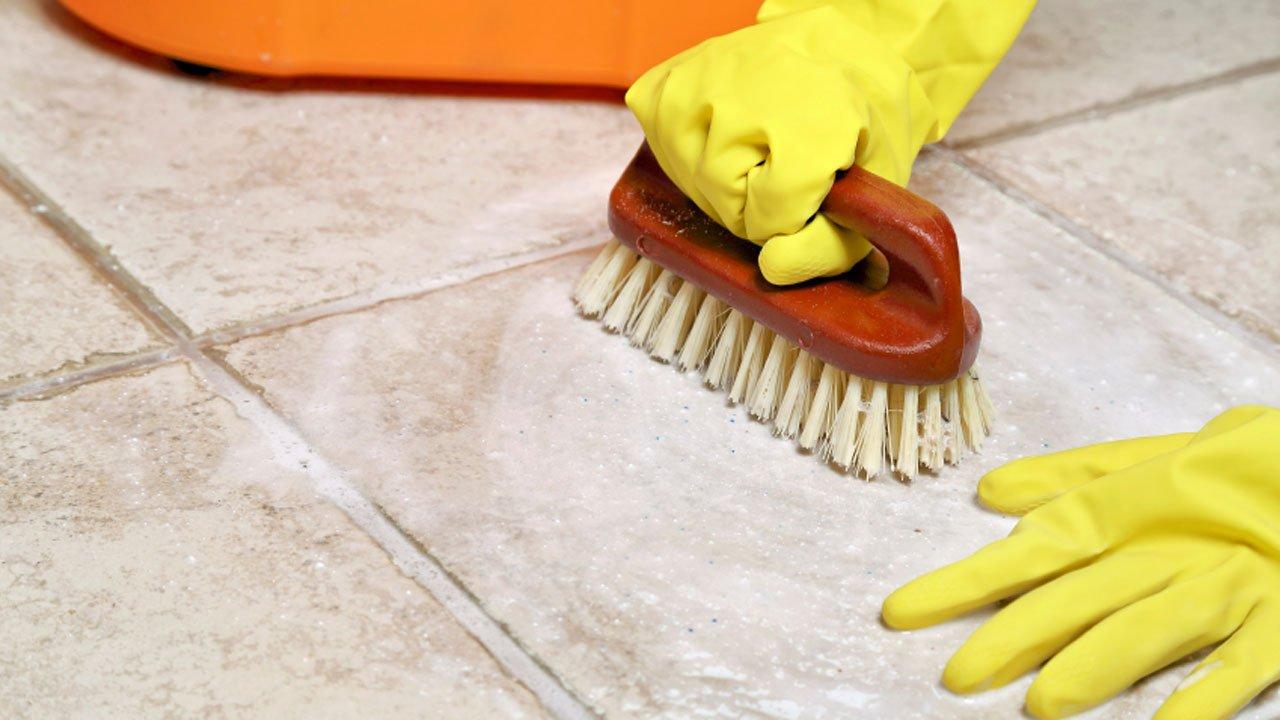 Как отмыть плитку на кухне от жира