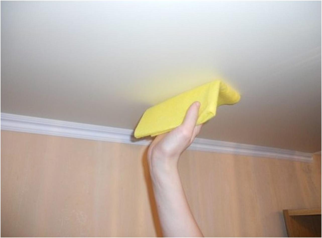Вымыть потолок, покрашенный водоэмульсионной краской